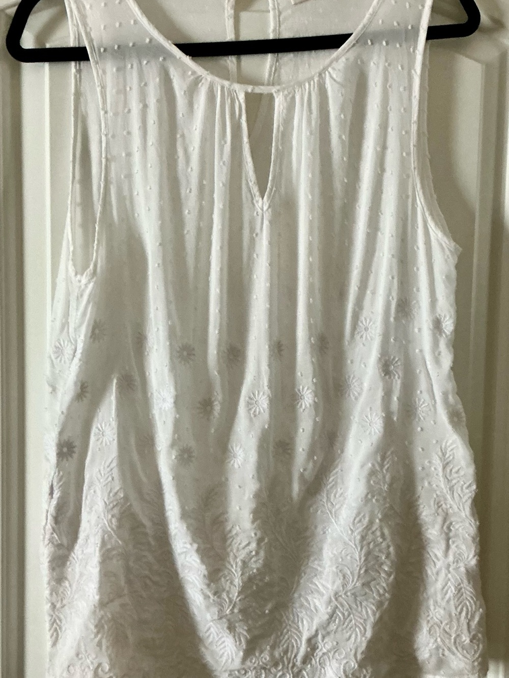 Women's White Embroidered Sleeveless Tank Top
